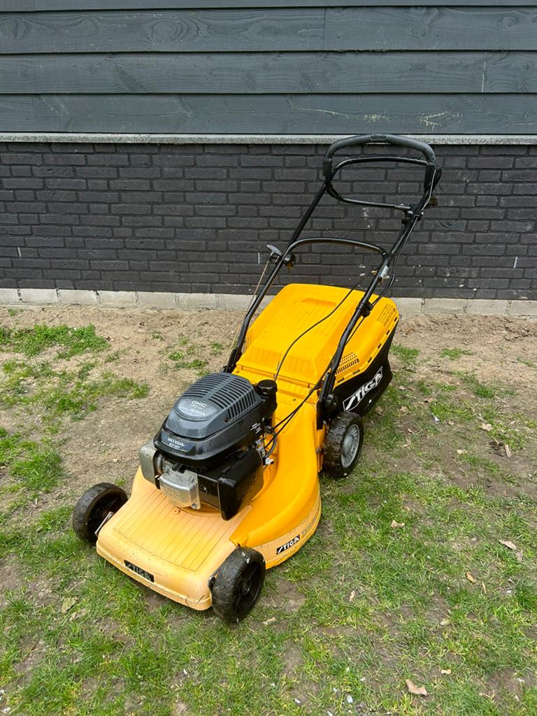 Stiga grasmaaier met Honda 5.5 pk motor zelfrijdend 53cm, Tuin en Terras, Ophalen, Cirkelmaaier, Gebruikt, Benzine-grasmaaier