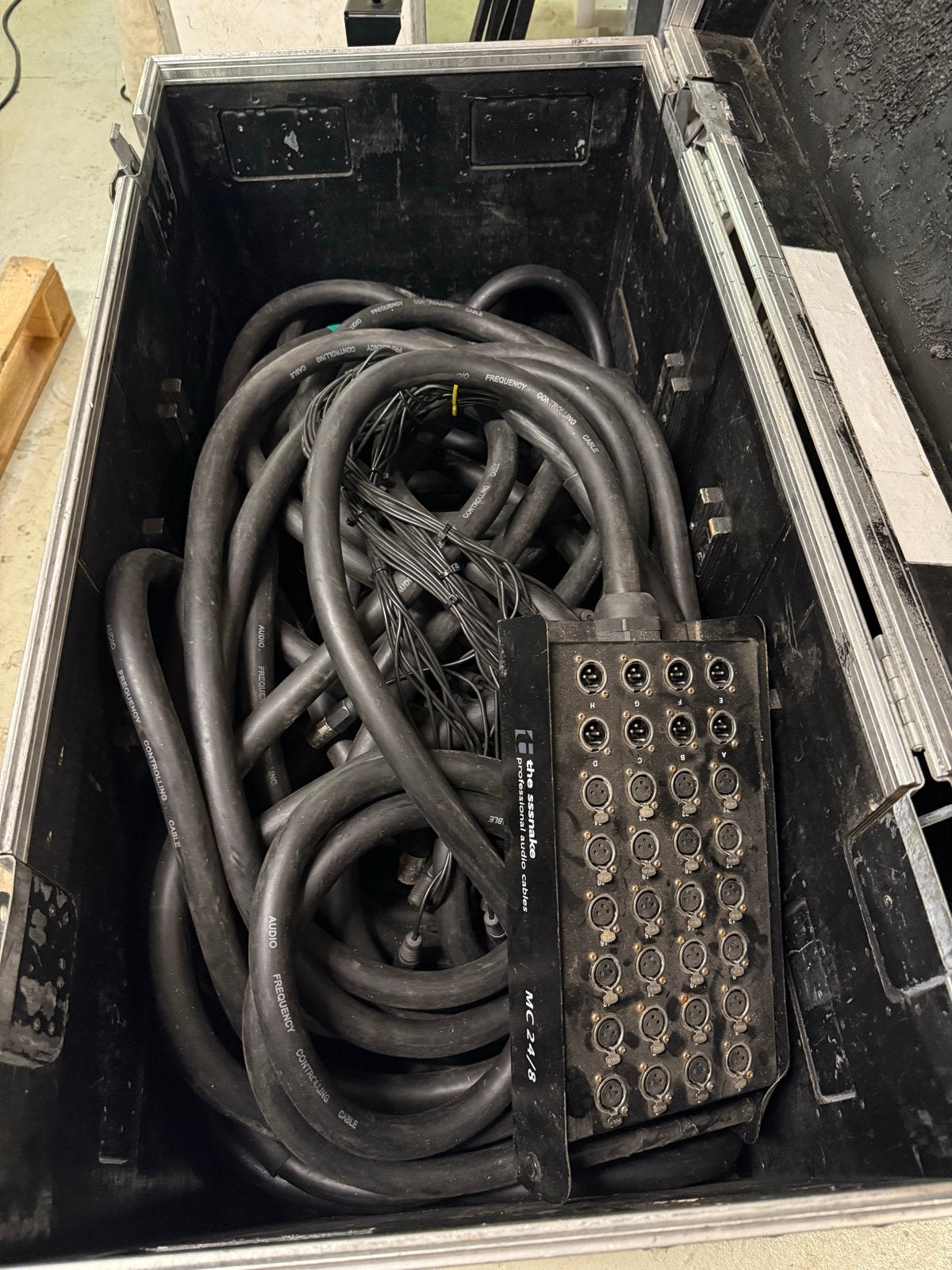 Multikabel met stagebox en kabelhaspel, Ophalen of Verzenden, Gebruikt, Apparatuur