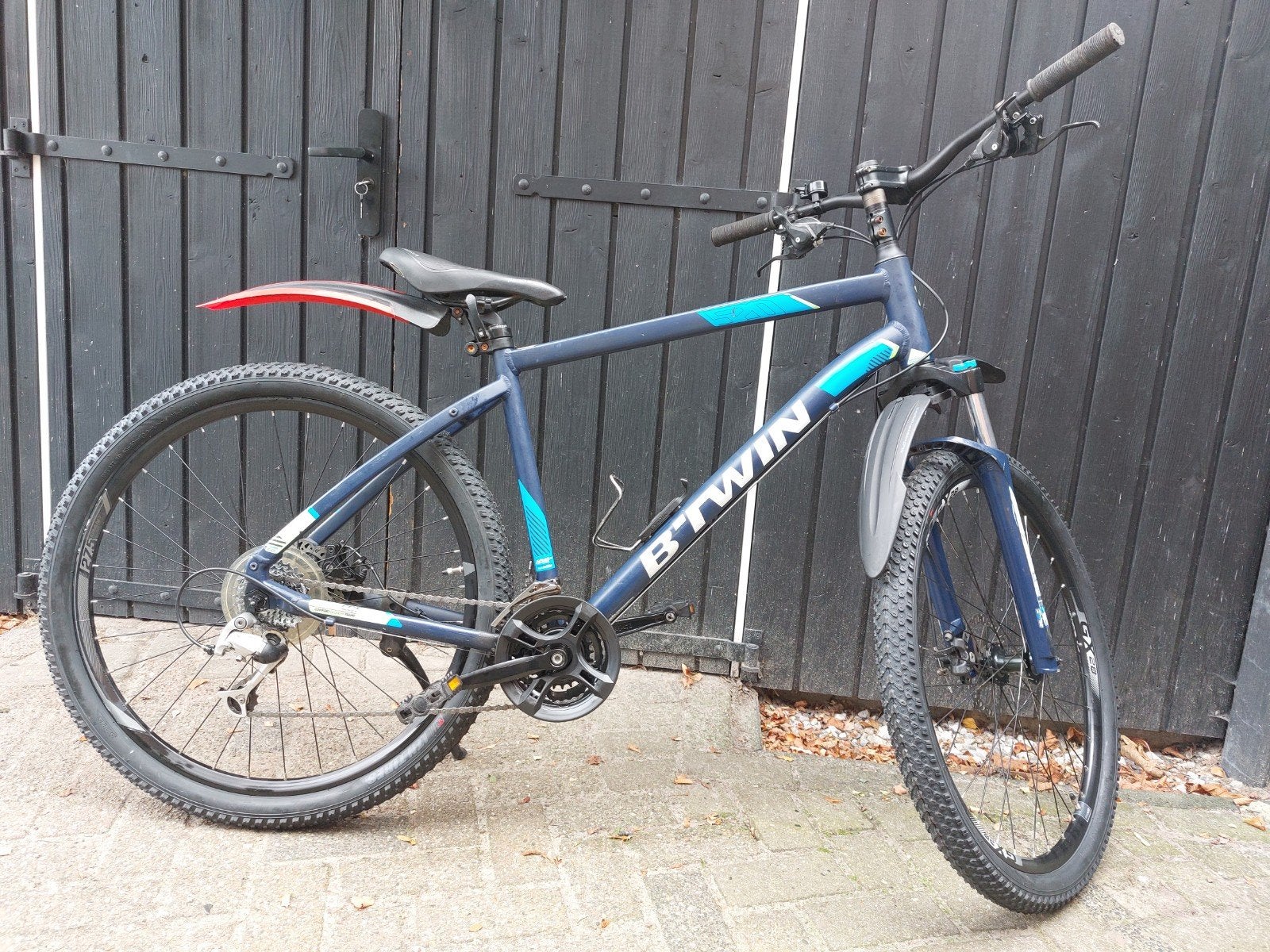 Rockrider MTB B-Twin 520 nieuwe derailleurset en banden, Fietsen en Brommers, 45 tot 49 cm, Zo goed als nieuw, Schijfrem, Ophalen