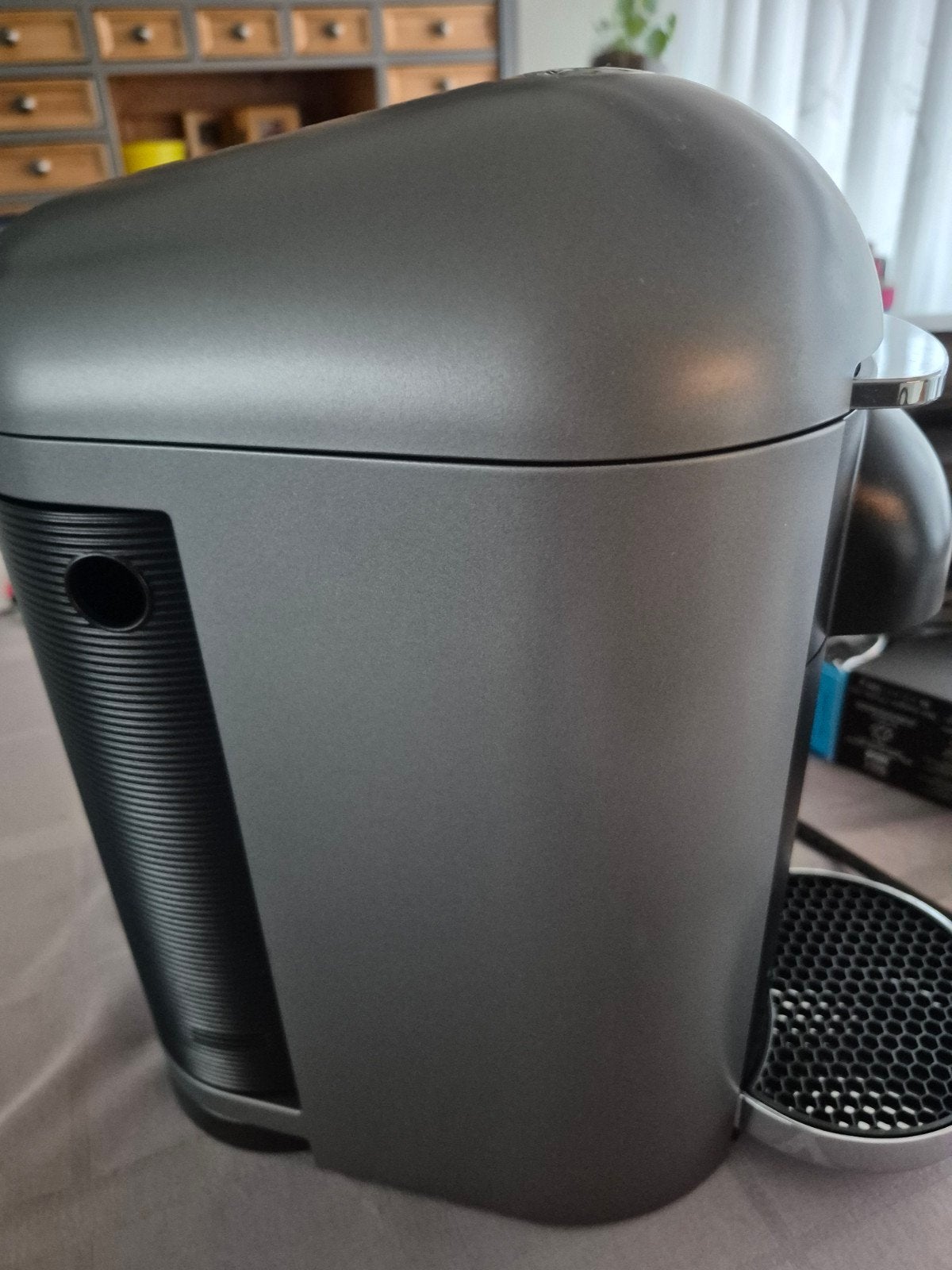 Foto 7 van Krups Nespresso Vertuo Plus Koffiemachine in prima staat