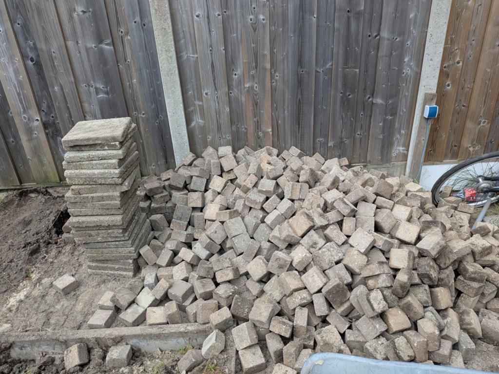GRATIS 10x10 tegels +/- 5 vierkante meter, Tuin en Terras, Ophalen, Gebruikt