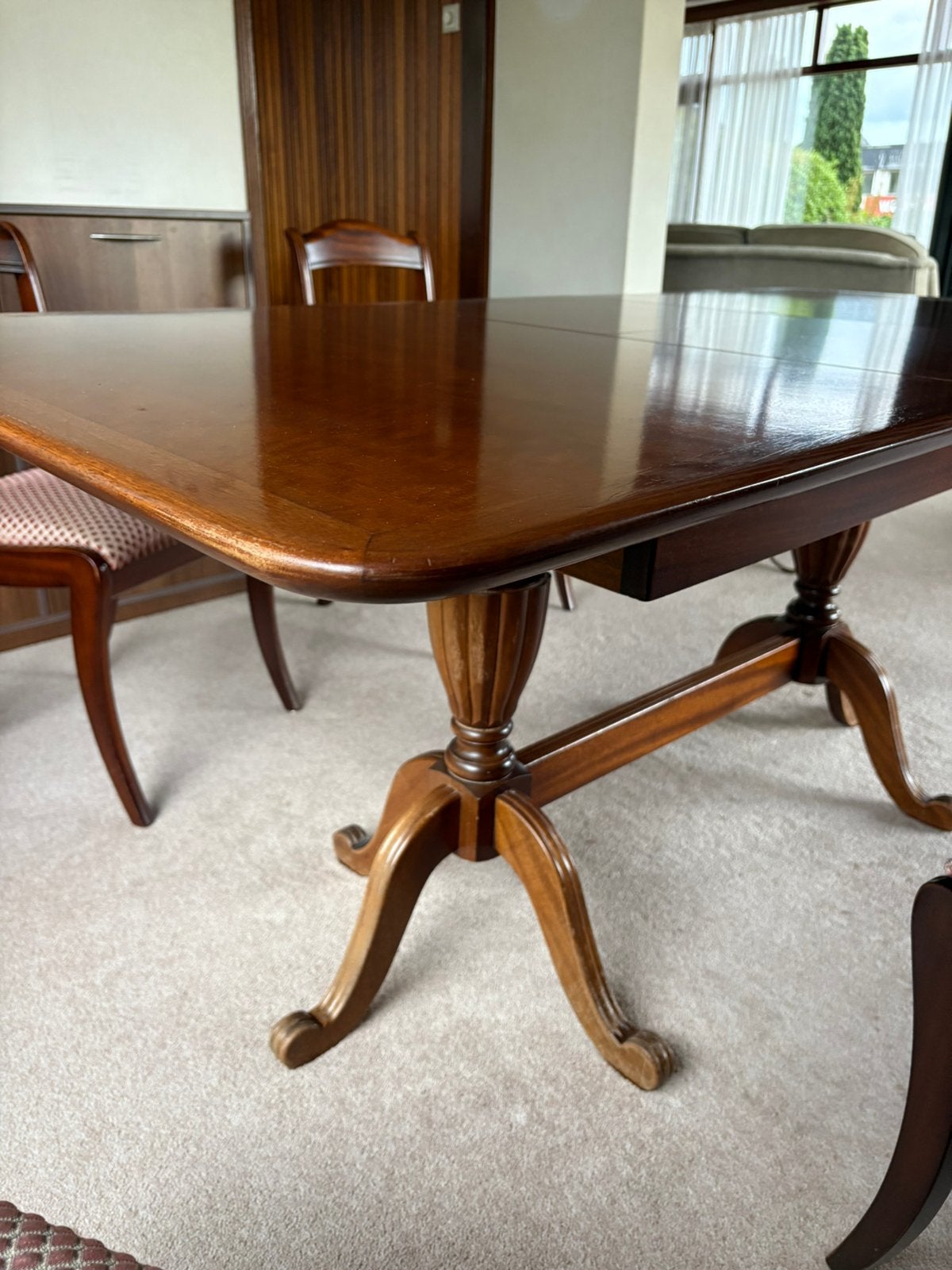 Antieke eettafel, Ophalen