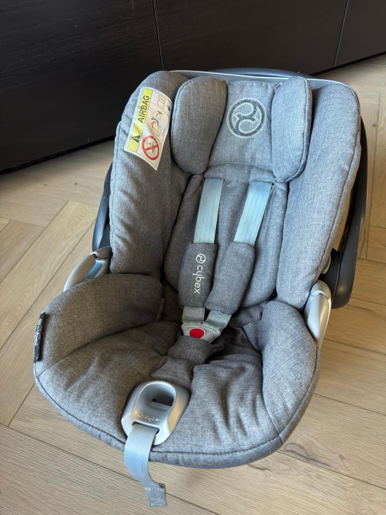 Cybex Cloud Z i-Size Manhattan Grey autostoel, Overige merken, Gebruikt, Slaapstand, Ophalen of Verzenden