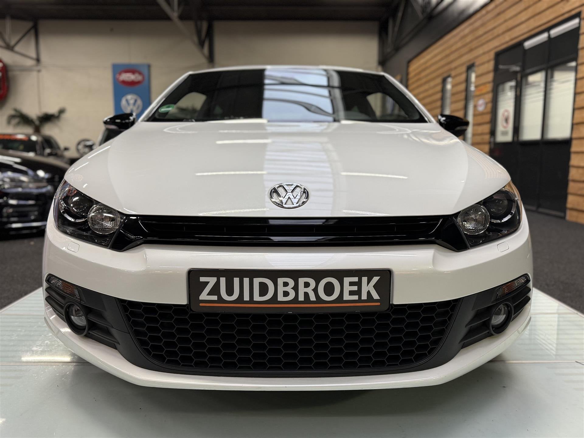Volkswagen Scirocco 1.4 TSI ZEER Uniek! 31DKM! NAVI! Clima!, Auto's, 4 cilinders, 1290 kg, Origineel Nederlands, Bedrijf