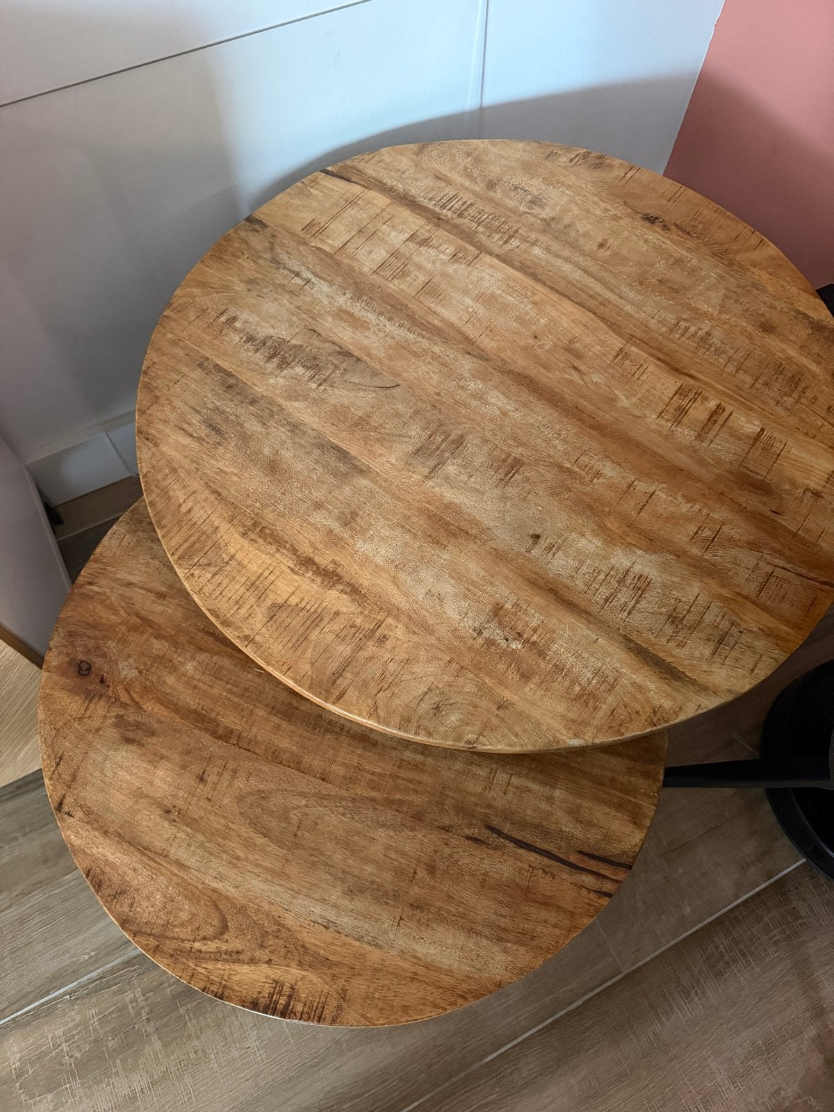 Set van 3 ronde bijzettafels van mangohout en metaal, Huis en Inrichting, Ophalen, Zo goed als nieuw, Rond, Hout
