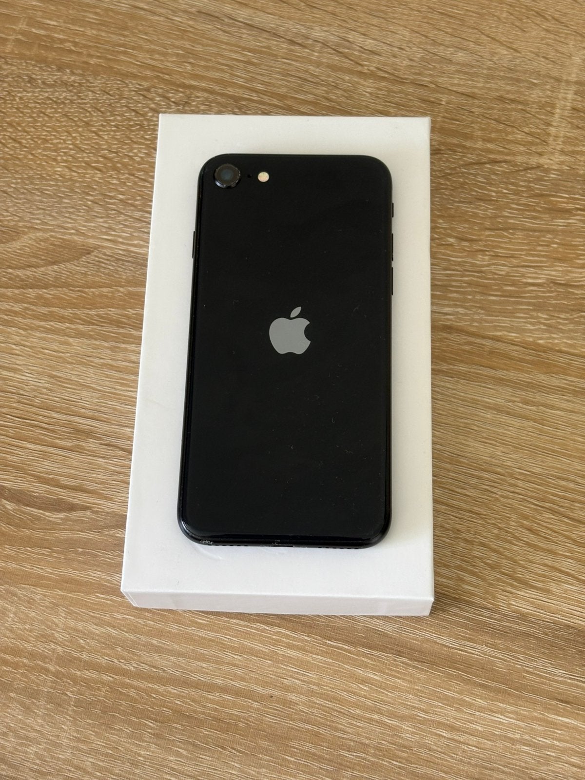 iPhone SE (2022) 64 GB Zwart - Goede conditie, Telecommunicatie, Mobiele telefoons | Apple iPhone, Zo goed als nieuw, 64 GB, Zonder abonnement