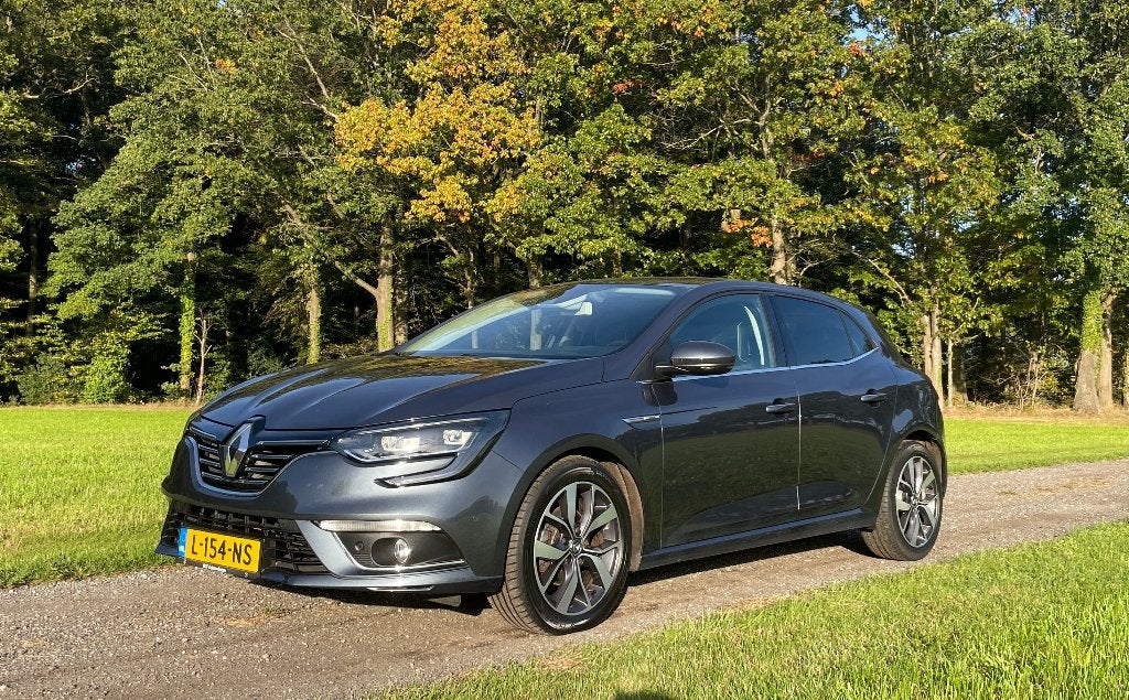 Foto 2 van Renault Mégane TCe 130pk EDC 2016 adap.cruise head-up LED