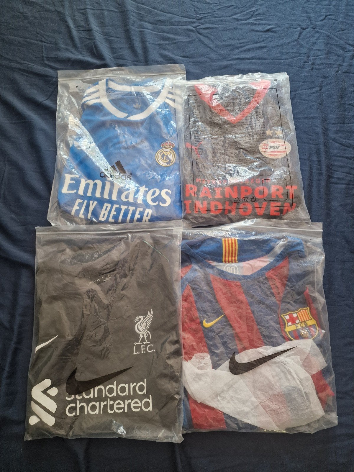 verschillende voetbalshirts, Sport en Fitness, Voetbal, Ophalen of Verzenden, Zo goed als nieuw, Shirt