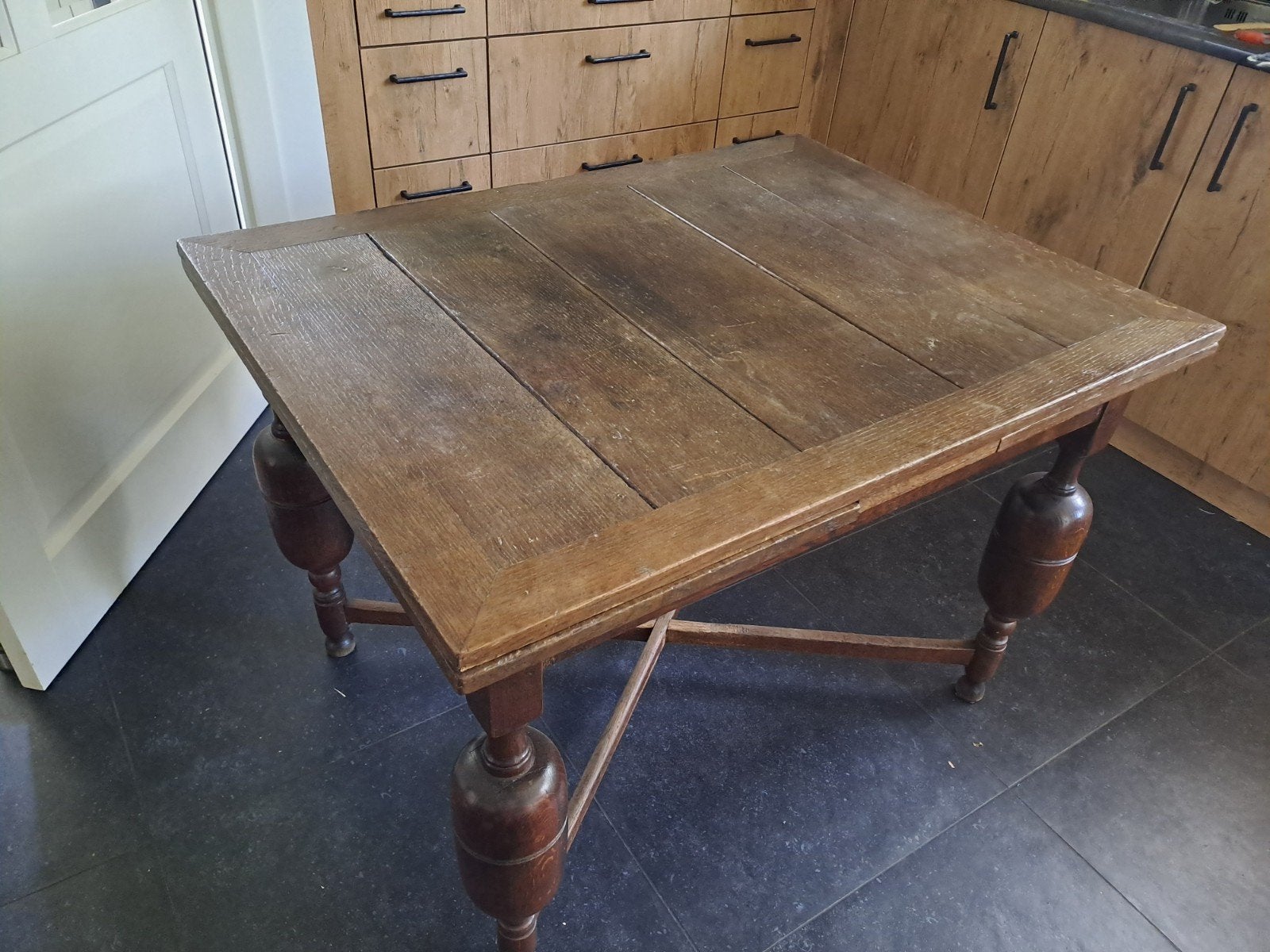 Antieke eiken uittrektafel, Ophalen