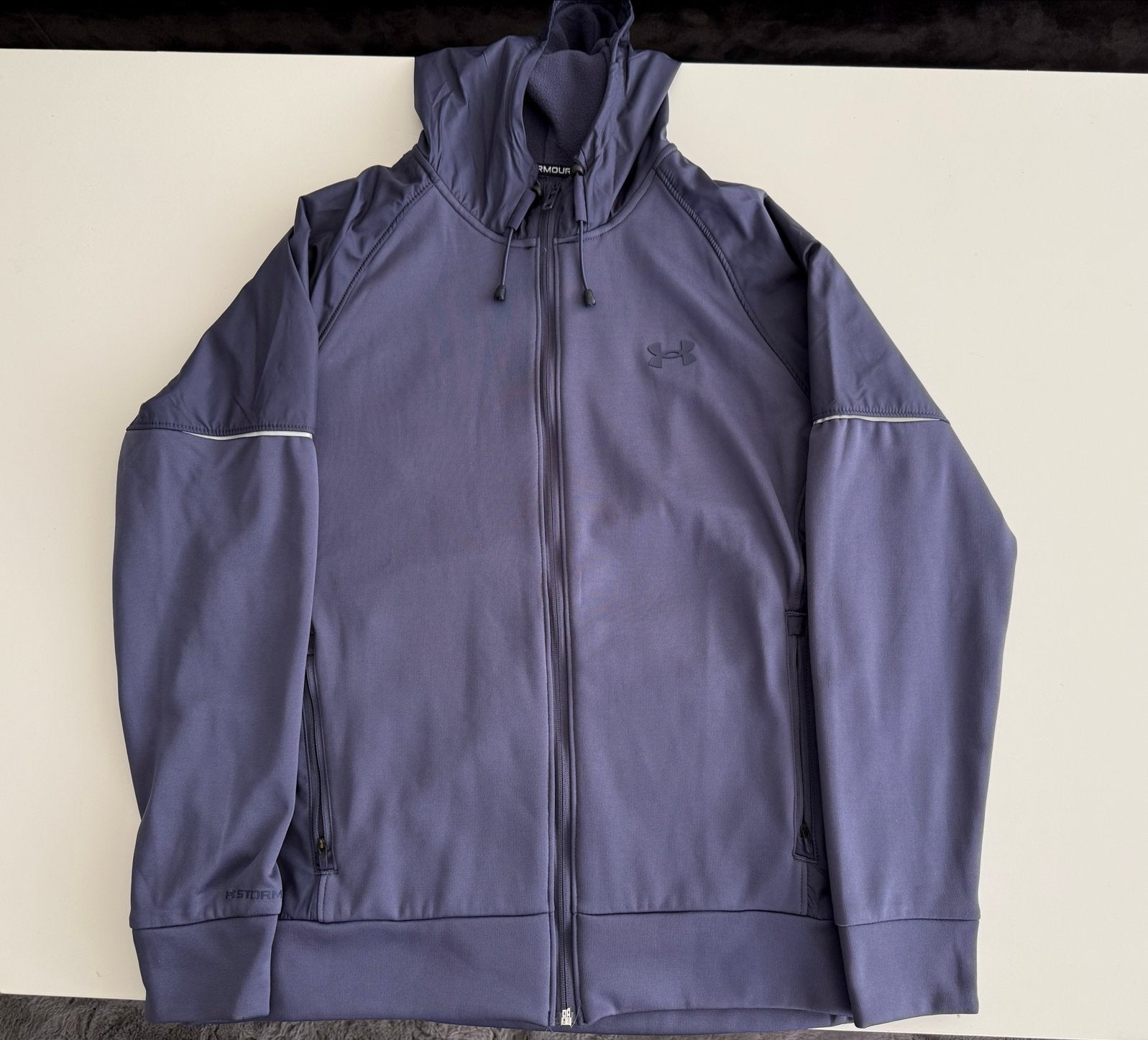 Under Armour Vest/Jas Maat M - ongedragen met label!, Ophalen of Verzenden, Zo goed als nieuw, Algemeen, Maat 48/50 (M)