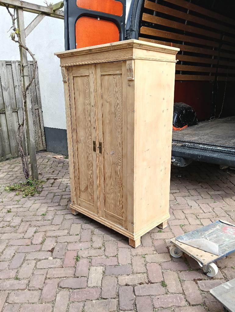 Antieke houten kast voor kinderkamer., Ophalen of Verzenden, Gebruikt, Jongetje of Meisje
