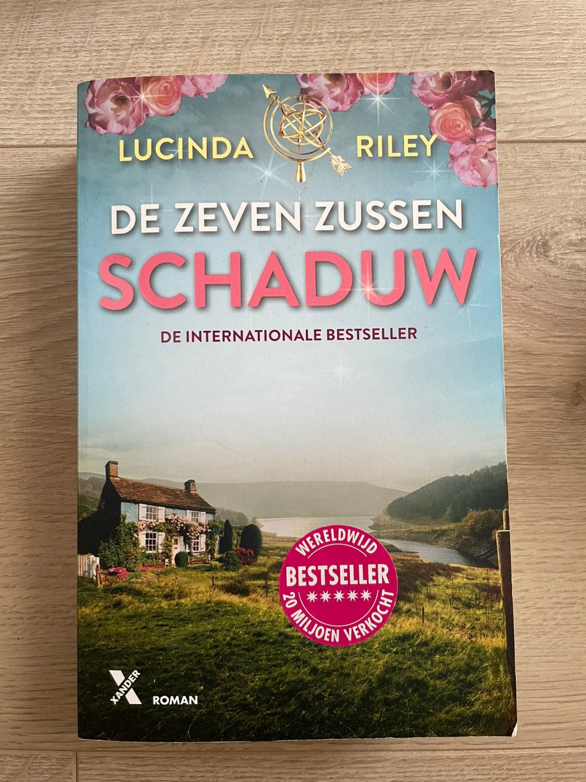 De zeven zussen deel 3 “schaduw” - Lucinda Riley, Boeken, Ophalen of Verzenden, Zo goed als nieuw