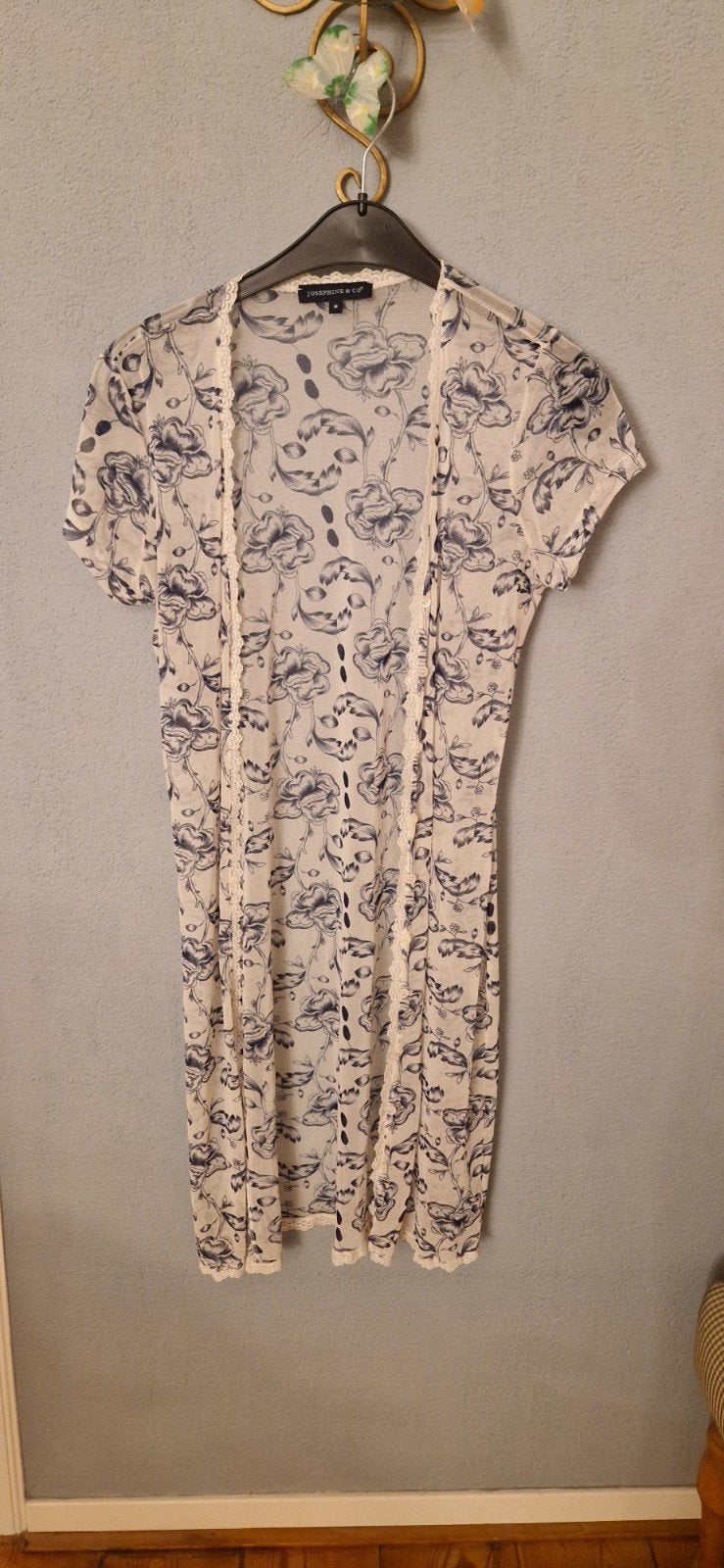 Josephine & Co. doorschijnend vestje blauw met witM, Josephine & Co, Meerkleurig, Zo goed als nieuw, Ophalen