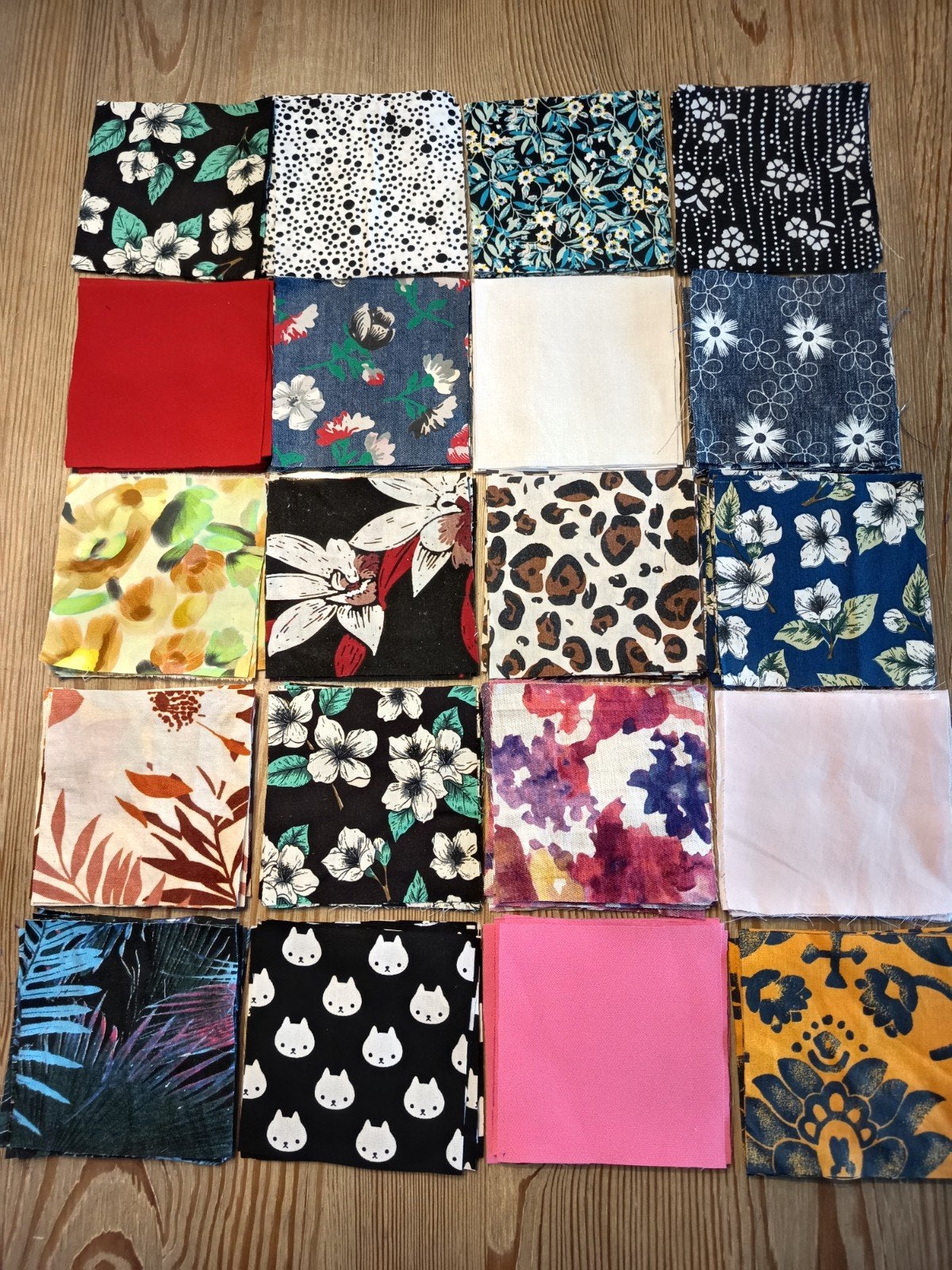 200 patchwork lapjes, Meerkleurig, Ophalen of Verzenden, 30 tot 120 cm, Katoen