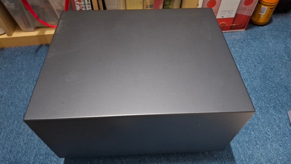 Suboofer Loewe I Sound, Subwoofer, Zo goed als nieuw, Ophalen, 150 watt of meer