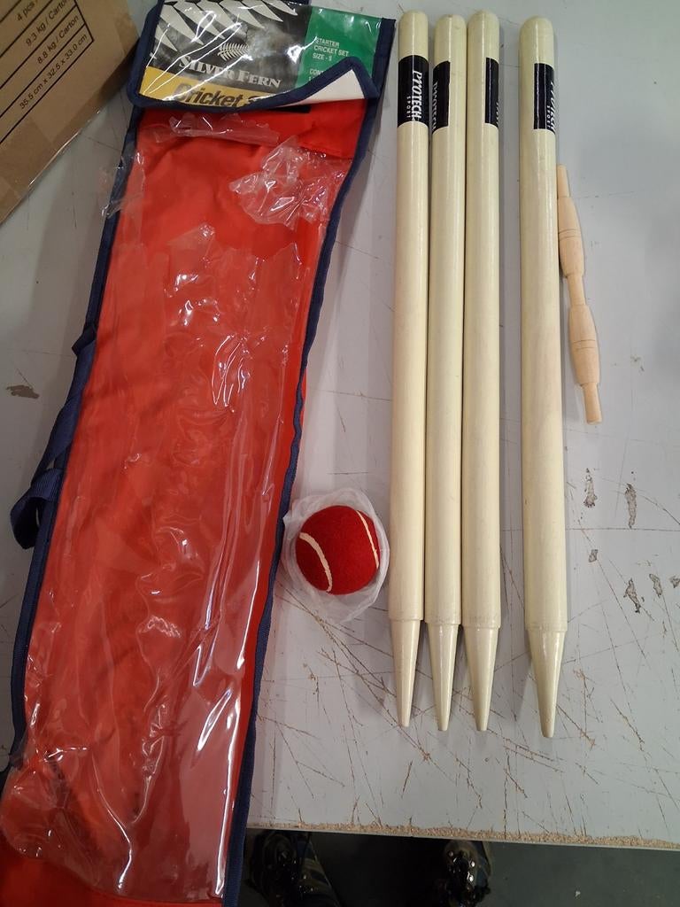 Cricket set met wickets, bal en tas - Silver Fern Protech, Ophalen of Verzenden, Nieuw