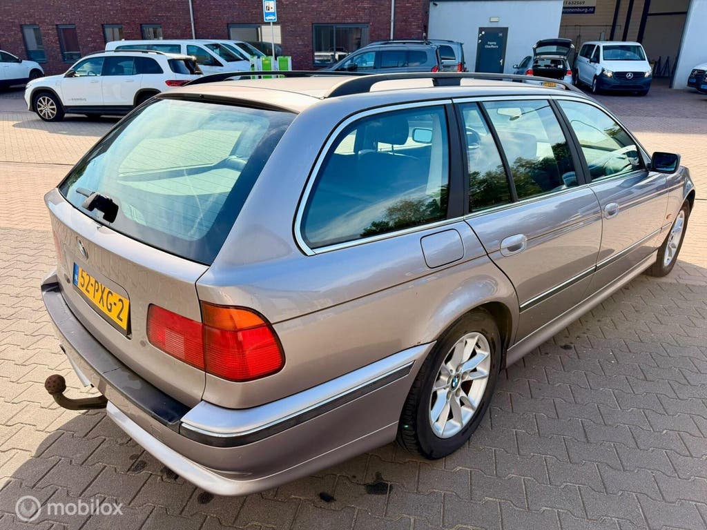 BMW e39 520i Touring, nieuwe apk, hand geschakeld youngtimer, foto 6