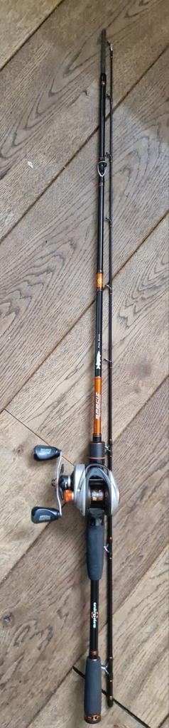 Baitcaster reel abu garcia met sakura baitcaster hengel, Ophalen of Verzenden, Zo goed als nieuw, Complete set