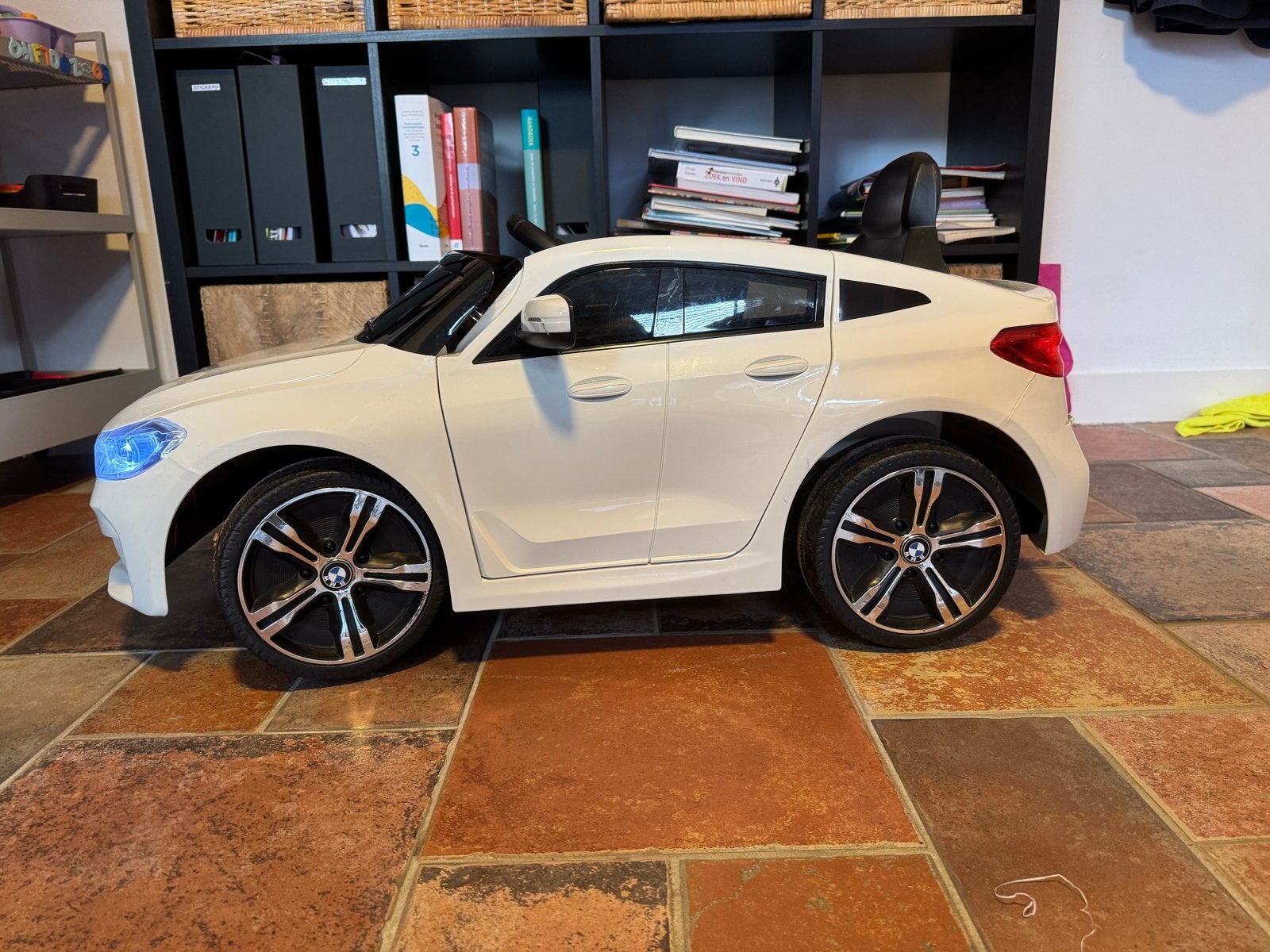 BMW 6 GT 640i Elektrische Kinderauto - Wit, Zo goed als nieuw