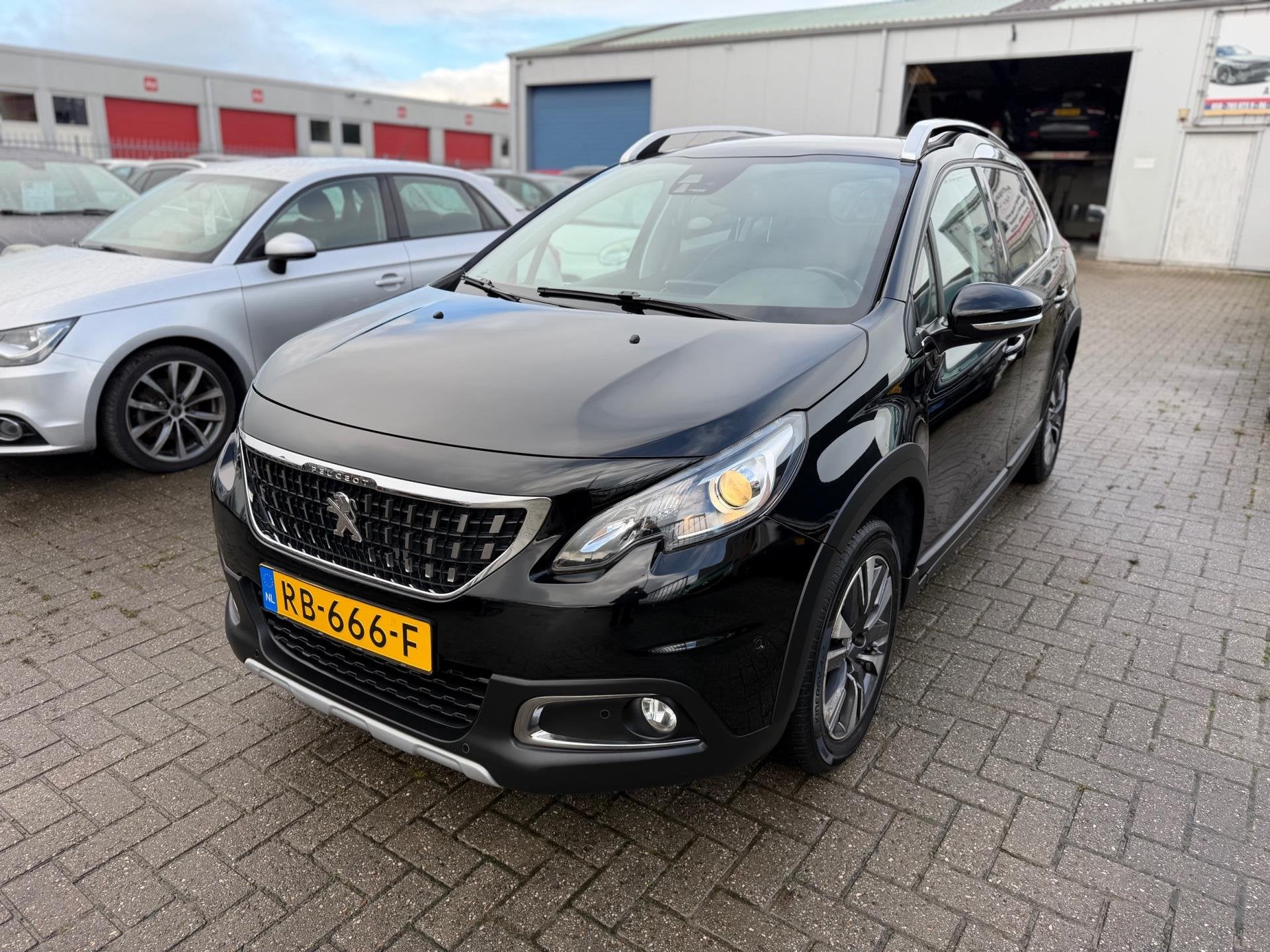Peugeot 2008 1.6 BlueHDi Blue Lease Executive|Apk 06-2027, Voorwielaandrijving, Parkeersensor, Gebruikt, Euro 6