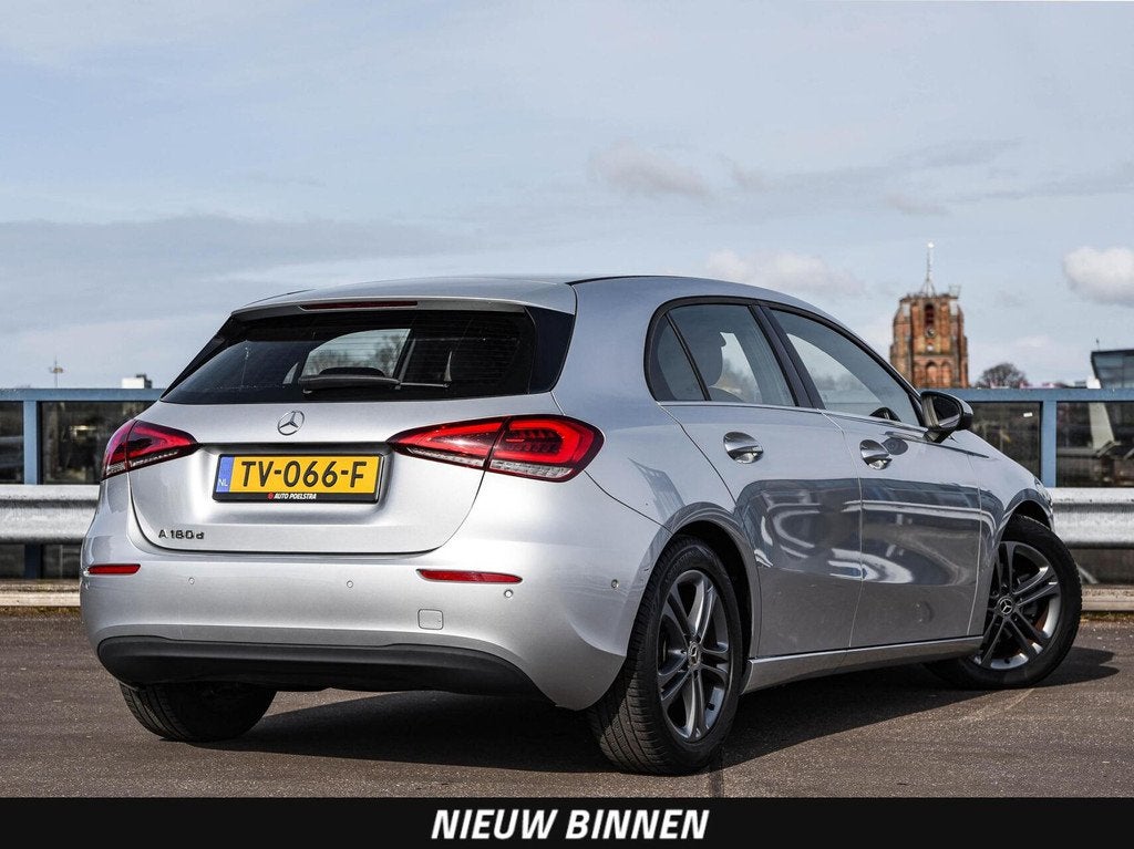 Mercedes-Benz A-klasse 180 d Launch Edition Widescreen Camer, 1345 kg, Gebruikt, 4 cilinders, Origineel Nederlands