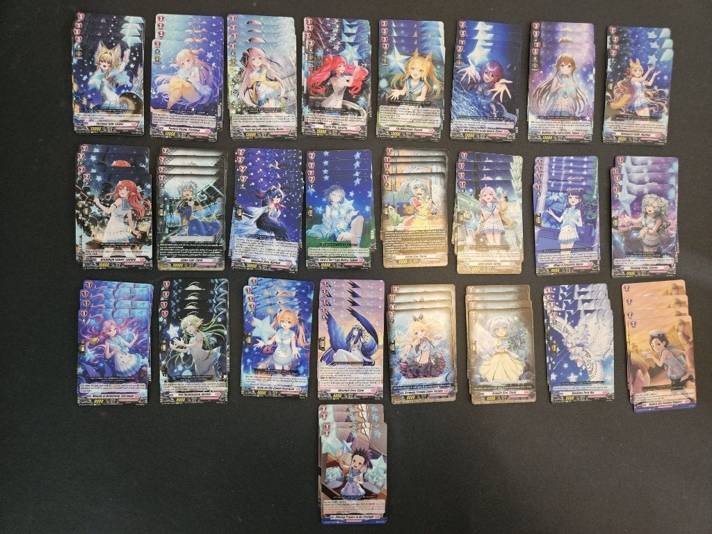 Cardfight Vanguard Lyrical Monasterio Playset 100 kaarten, Ophalen of Verzenden, Zo goed als nieuw, Meerdere kaarten