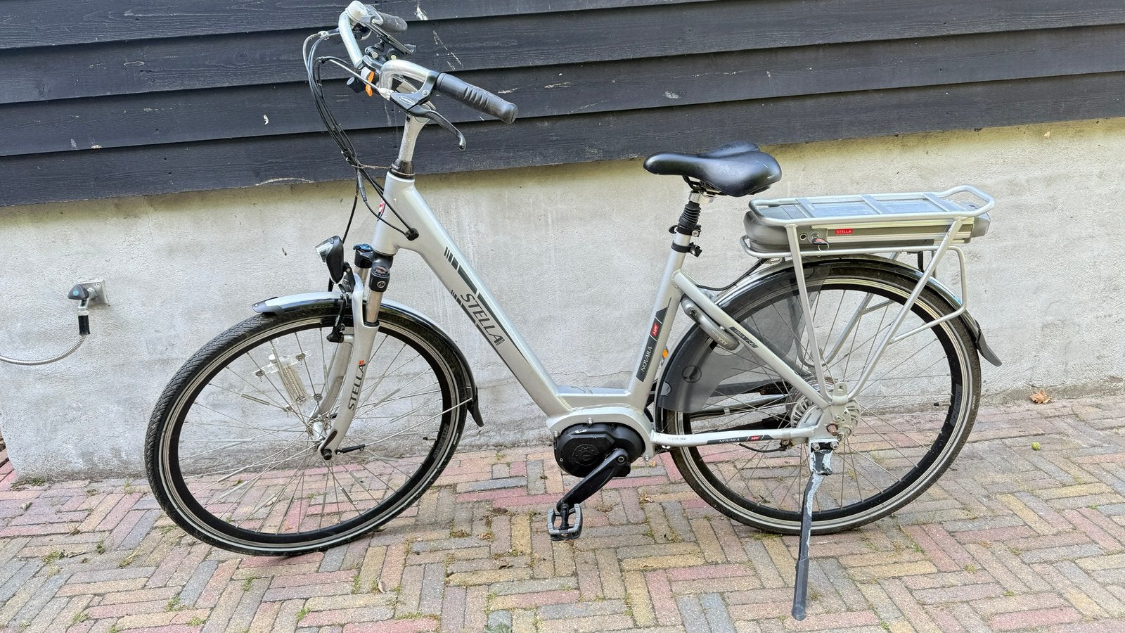 Stella Novara MPF elektrische damesfiets met middenmotor, Fietsen en Brommers, Elektrische fietsen, Ophalen, Gebruikt, 50 km per accu of meer