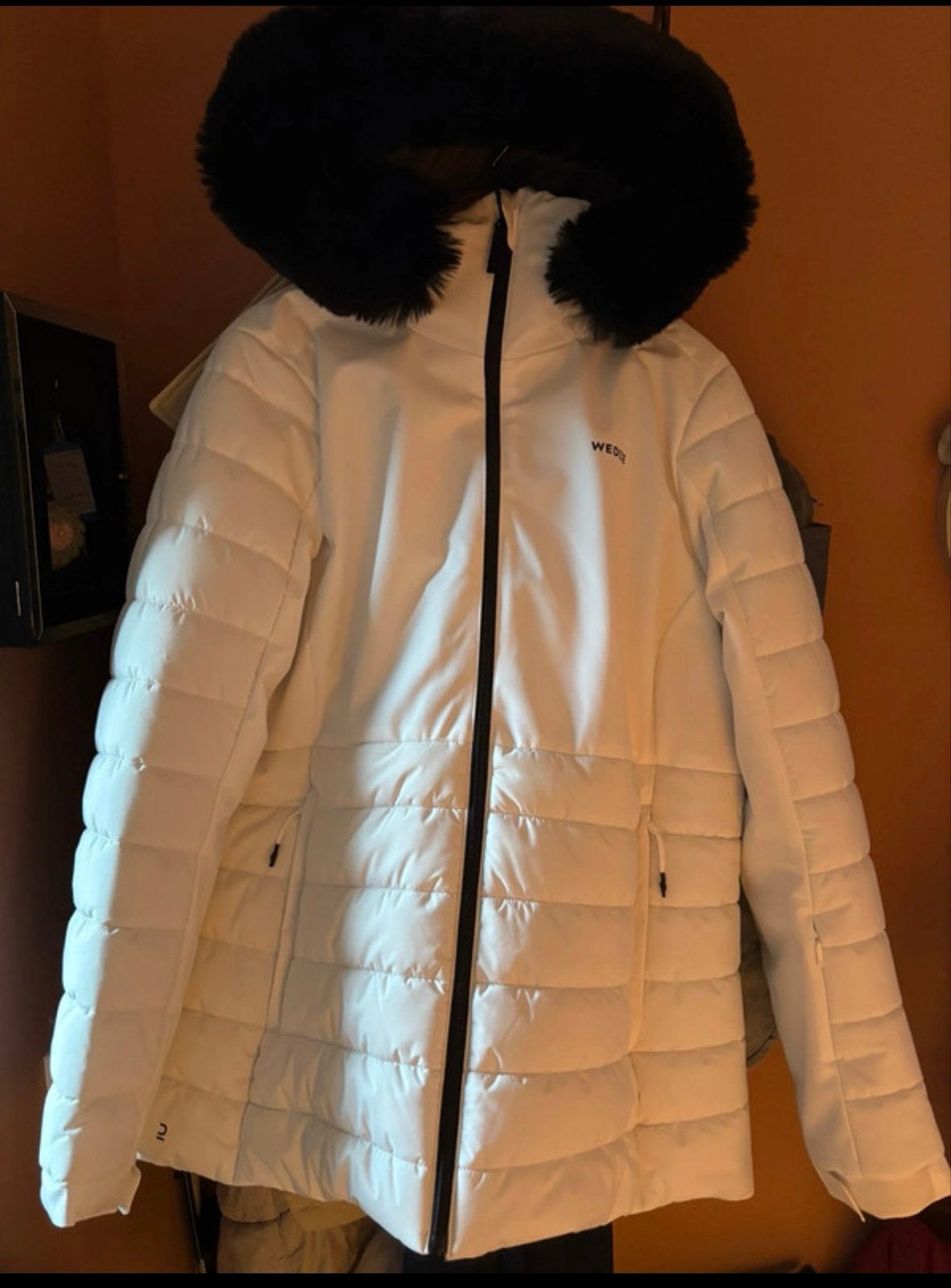 Witte Wedze skijas met bontkraag, Ophalen, Zo goed als nieuw, Maat 38/40 (M), Wit