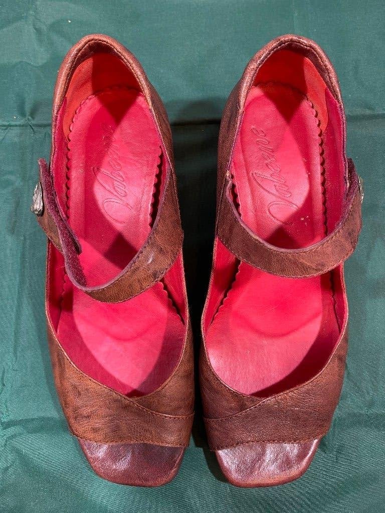 Vabeene, maat 37,5 super mooie rode peeptoe schoentjes., Verzenden, Sandalen of Muiltjes, Zo goed als nieuw, Vabeene
