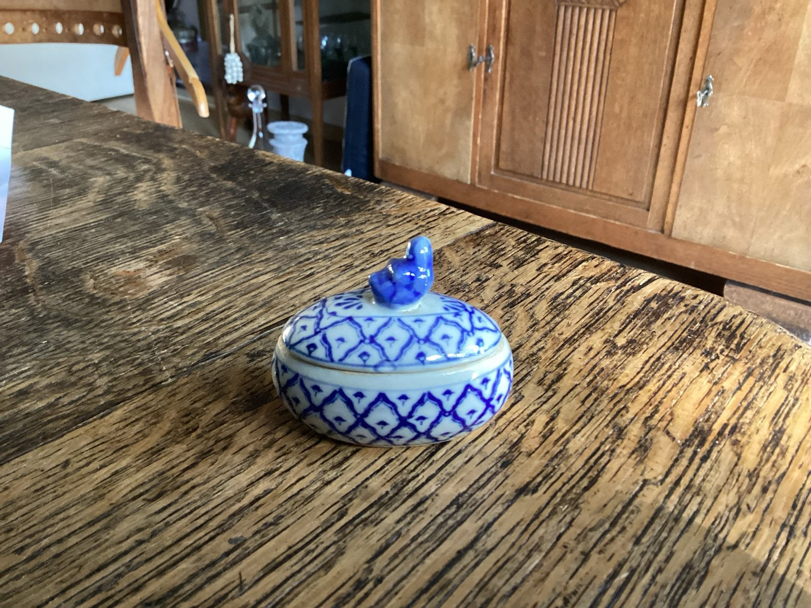 Pillendoosje Blauw-wit porseleinen met vogel € 4, Ophalen of Verzenden