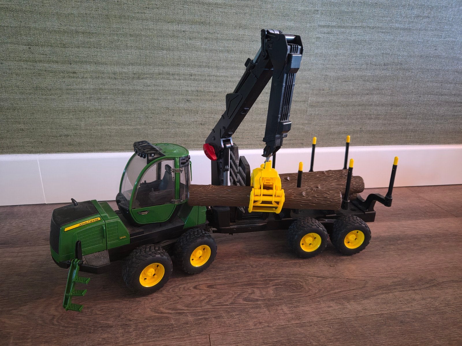 Bruder John Deere 02133 Bosbouw Tractor met Hout, Ophalen of Verzenden, Gebruikt