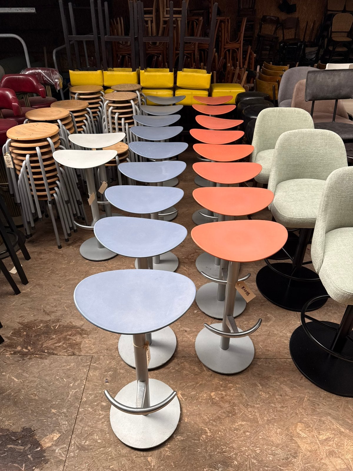 17x horeca design barkruk partij ENEA COMA orgineel beurs, Kunststof, 5 krukken of meer, Verzenden, 60 tot 90 cm