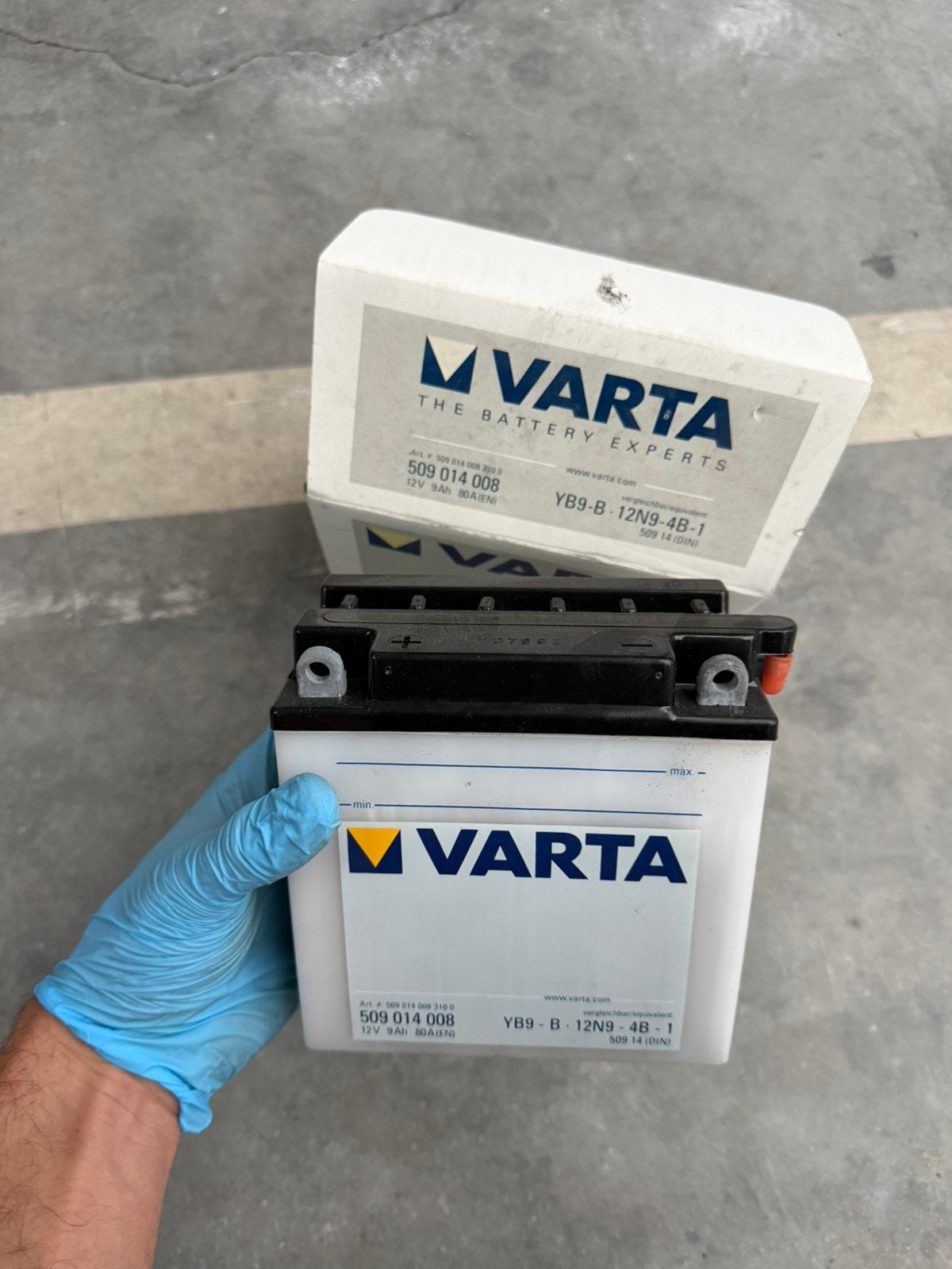 Varta Accu 12v YB9-B 9AH MOTOR ACCU, Nieuw