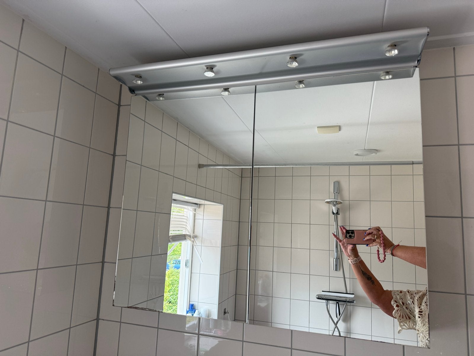 Badkamerkast met spiegeldeuren en verlichting, Ophalen, 50 tot 100 cm, Minder dan 25 cm, Minder dan 100 cm