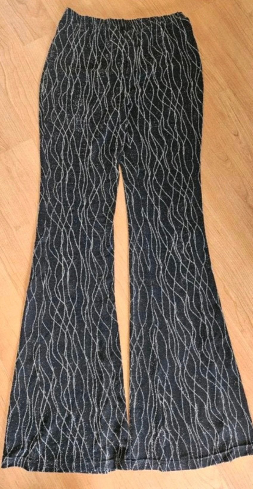 Zwart met zilveren flaired broek, merk Reinders - maat M, Maat 38/40 (M), Zwart, Ophalen of Verzenden, Zo goed als nieuw