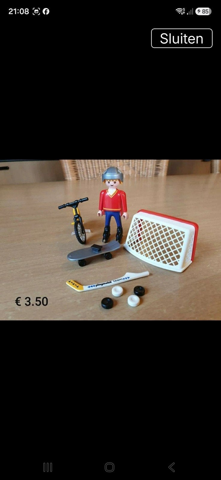 Playmobil set met figuur, fiets, skateboard en ijshockey, Ophalen of Verzenden, Gebruikt, Jongen of Meisje