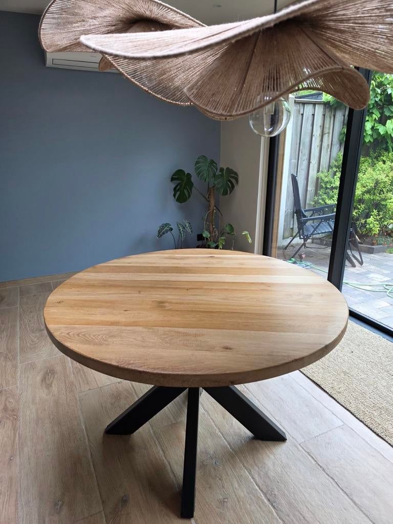 Ronde massief eikenhouten tafel 120cm met zwarte poten, Ophalen