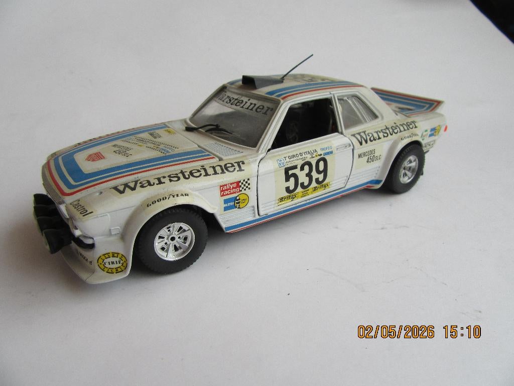 miniatuurauto, Hobby en Vrije tijd, Modelauto's | 1:43, Ophalen of Verzenden, Zo goed als nieuw, Auto, Overige merken