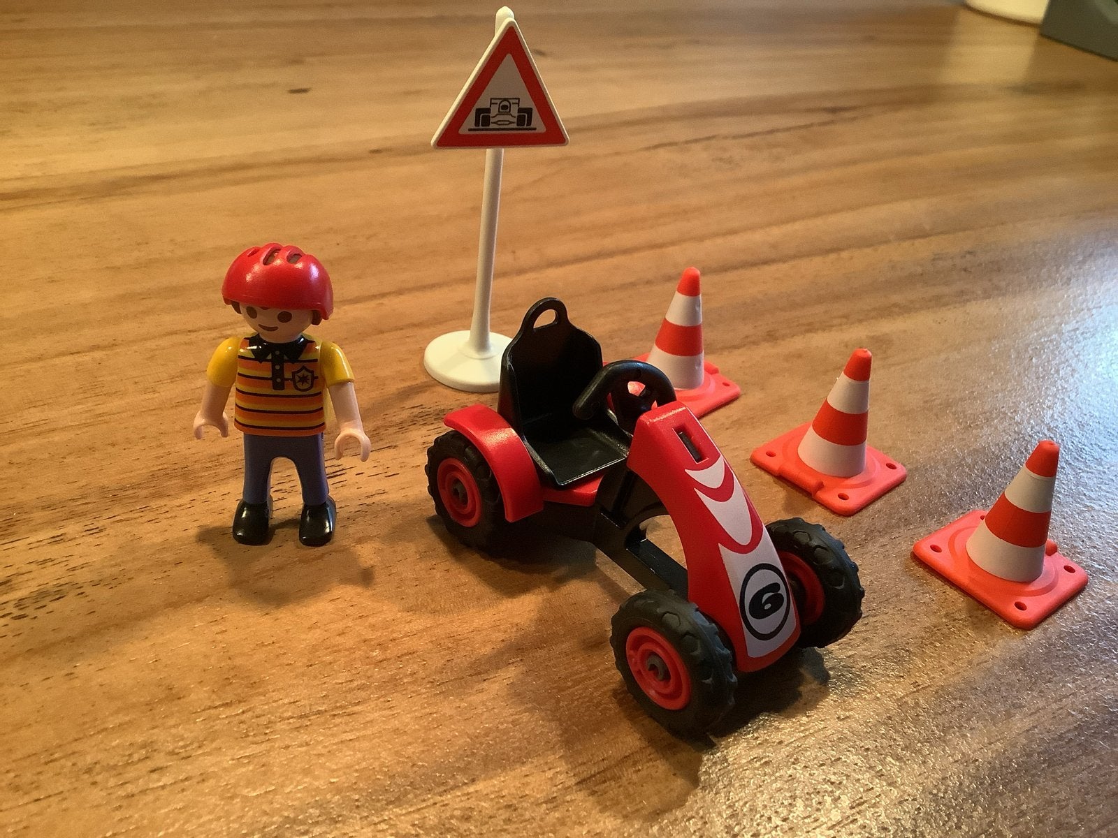 Playmobil Go-Kart met coureur en accessoires, Ophalen of Verzenden, Zo goed als nieuw