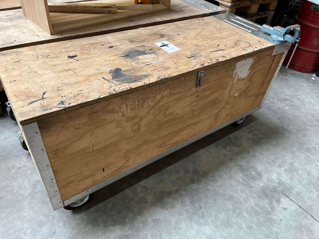 Grote houten gereedschapskist / werkbank op wielen, Ophalen, Gebruikt, 170 cm of meer, Bankschroef