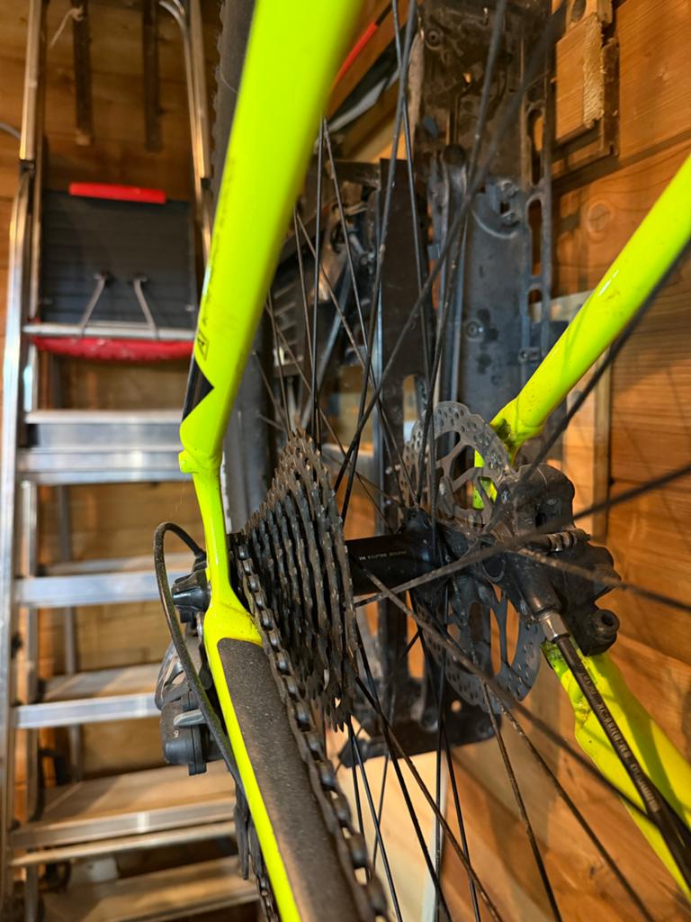 Spezialized mountianbike met Shimano Deore en schijfremmen, Fietsen en Brommers, Fietsen | Tandems, Ophalen, Gebruikt, Vering