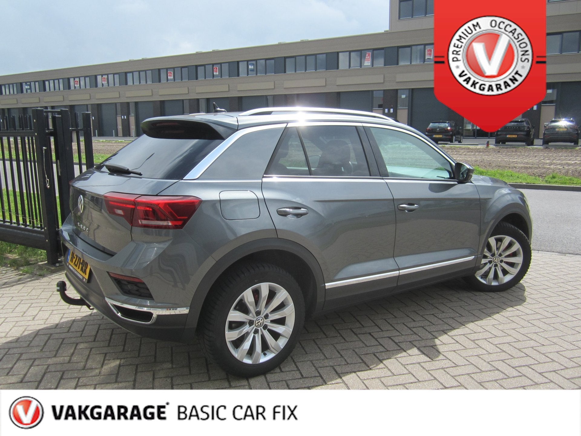 Volkswagen T-Roc 1.5 TSI Sport Trekhaak, Auto's, Stof, 150 pk, Origineel Nederlands, Bedrijf