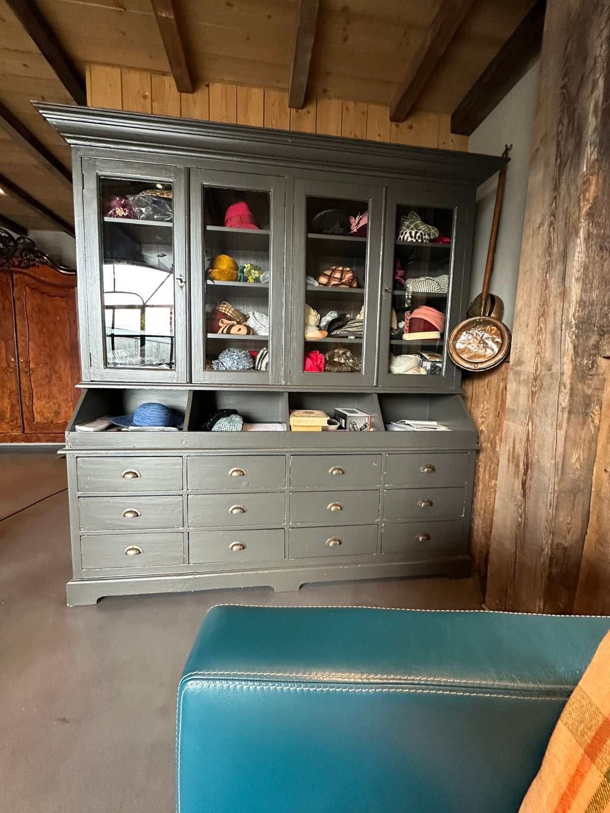 Buffet of Grutterskast, Ophalen, 200 cm of meer, 150 tot 200 cm, Met lade(s)