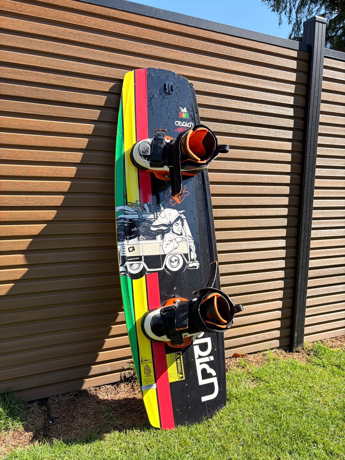 Obrien Baker Wakeboard 140cm met bindingen, Watersport en Boten, Wakeboarden, Ophalen, Gebruikt, Board en Schoenen