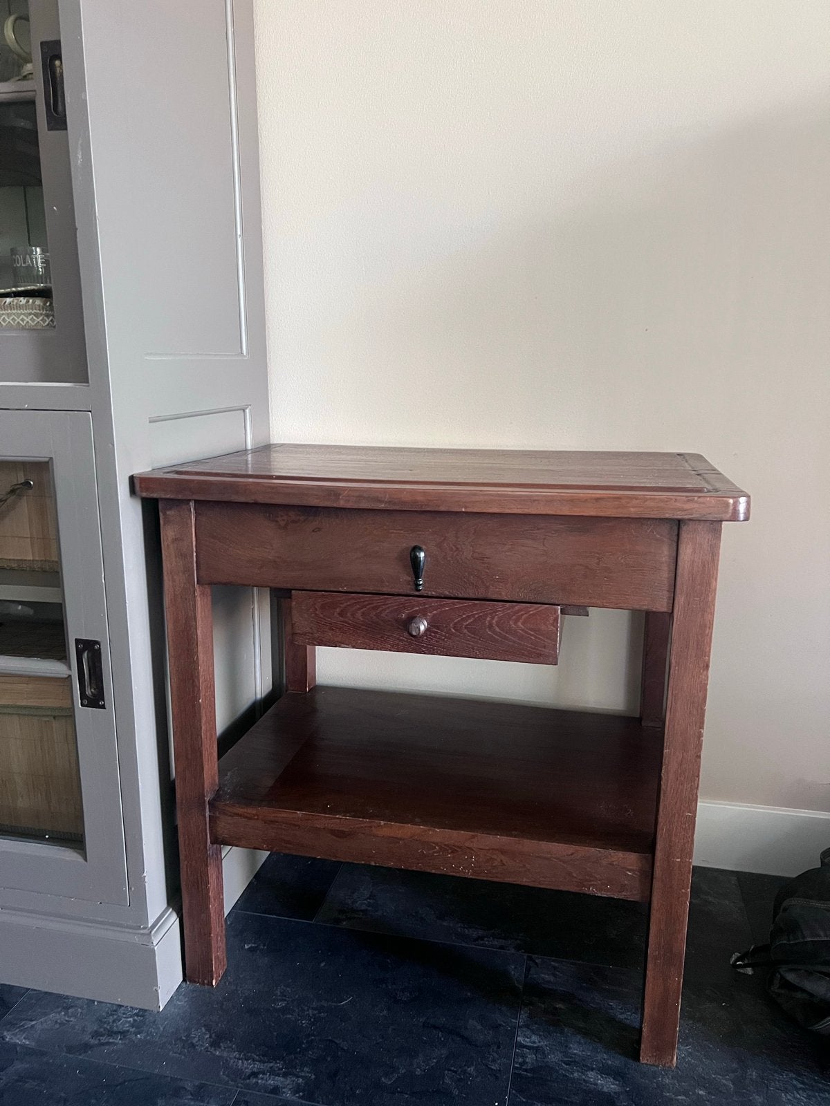 Houten antieke bijzettafel met lade en plank, Gebruikt, 60 cm of meer, Rechthoekig, Hout