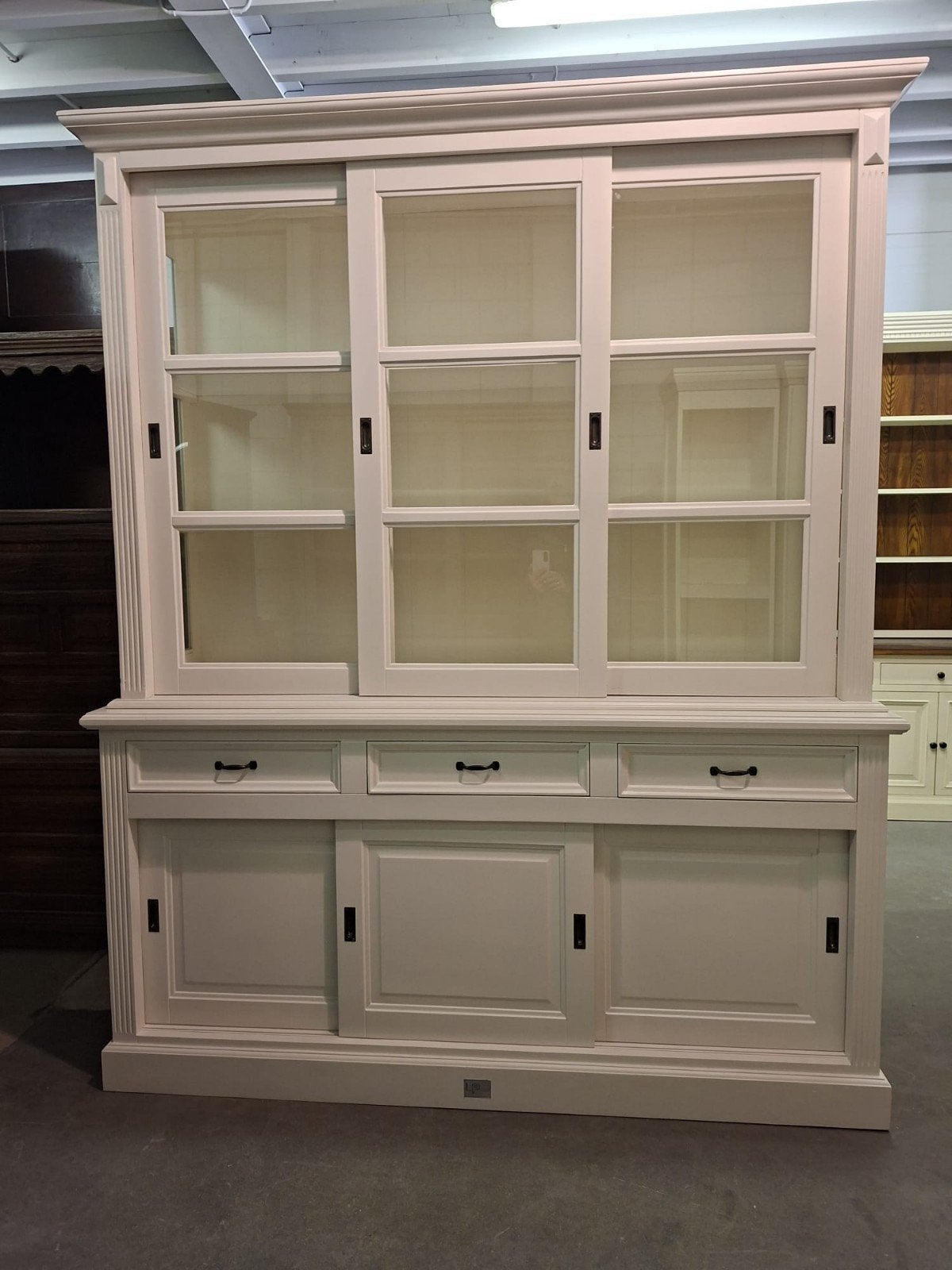Mooie crème-witte buffetkast, 2-delig, Ophalen, Gebruikt, Met deur(en), 200 cm of meer