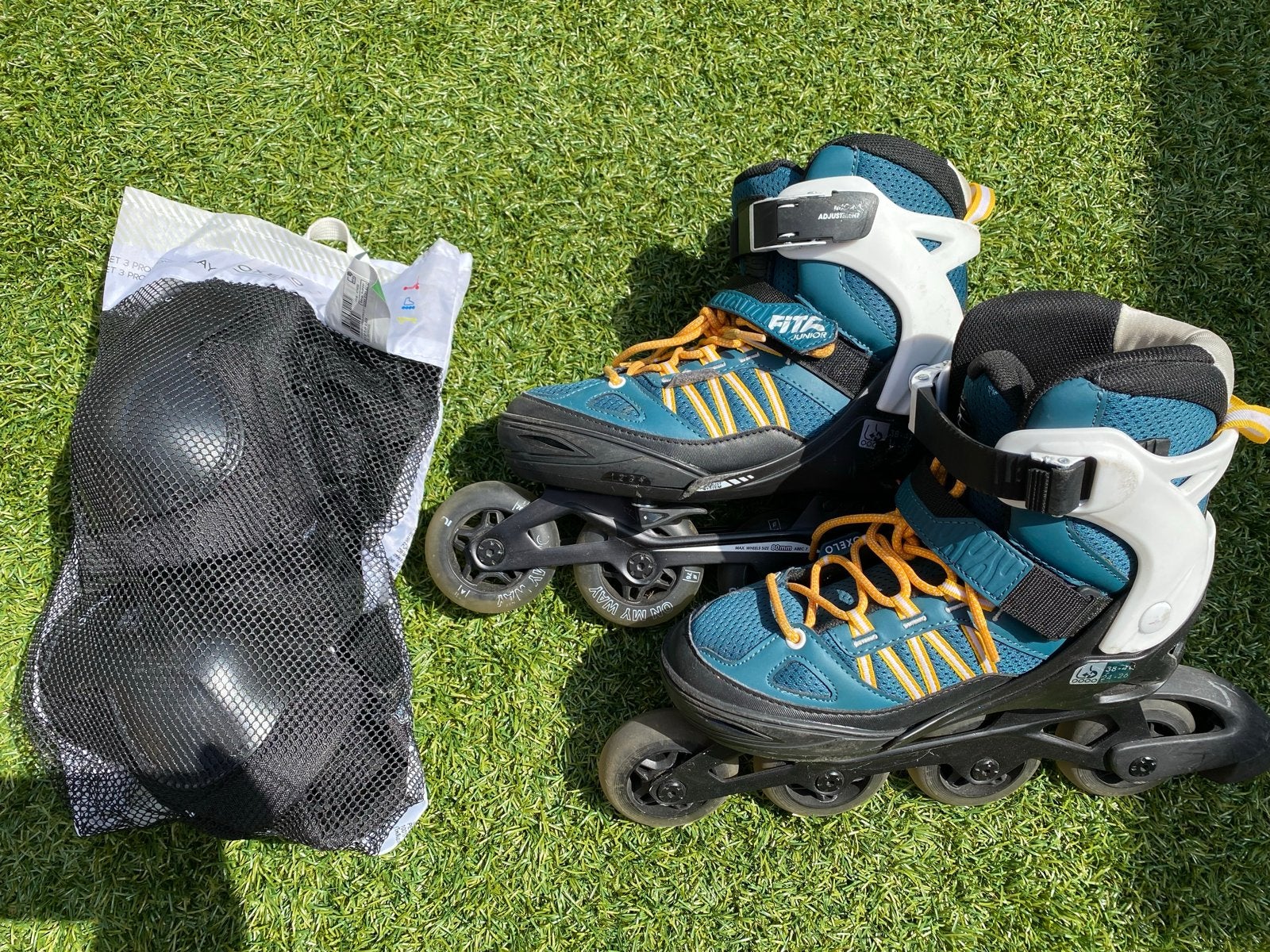 Verstelbare Oxelo skeelers (maat 38-41) + beschermset, Overige merken, Kinderen, Ophalen of Verzenden, Inline skates 4 wielen