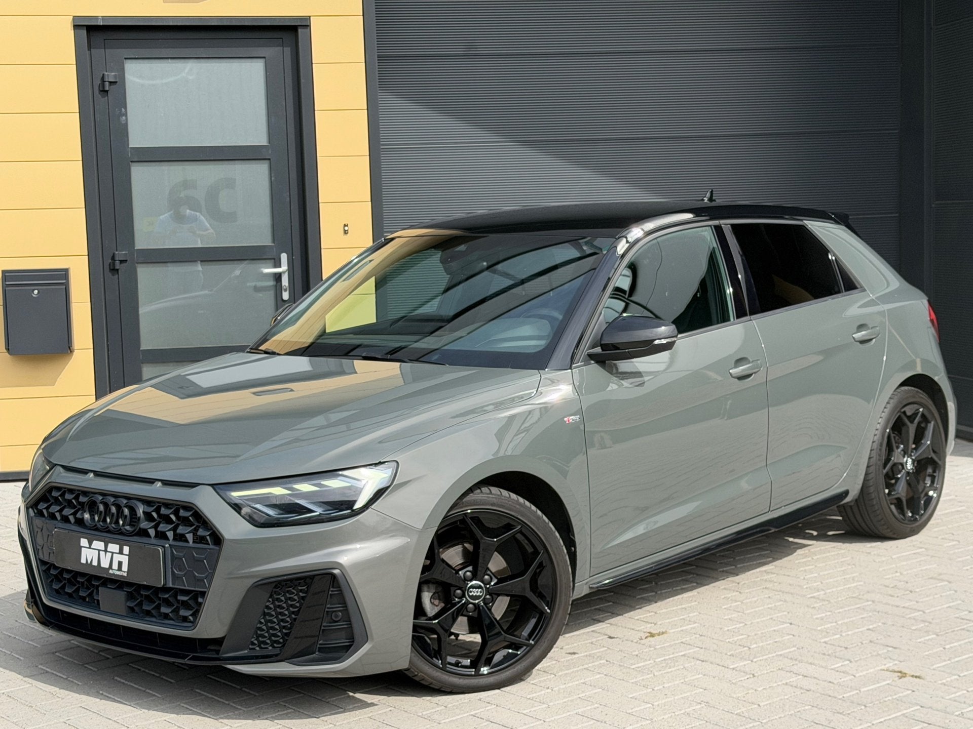 Audi A1 Sportback 30 TFSI Advanced - S-Line - Automaat - Vir, Auto's, Dealer onderhouden, A1, 116 pk, 49 €/maand