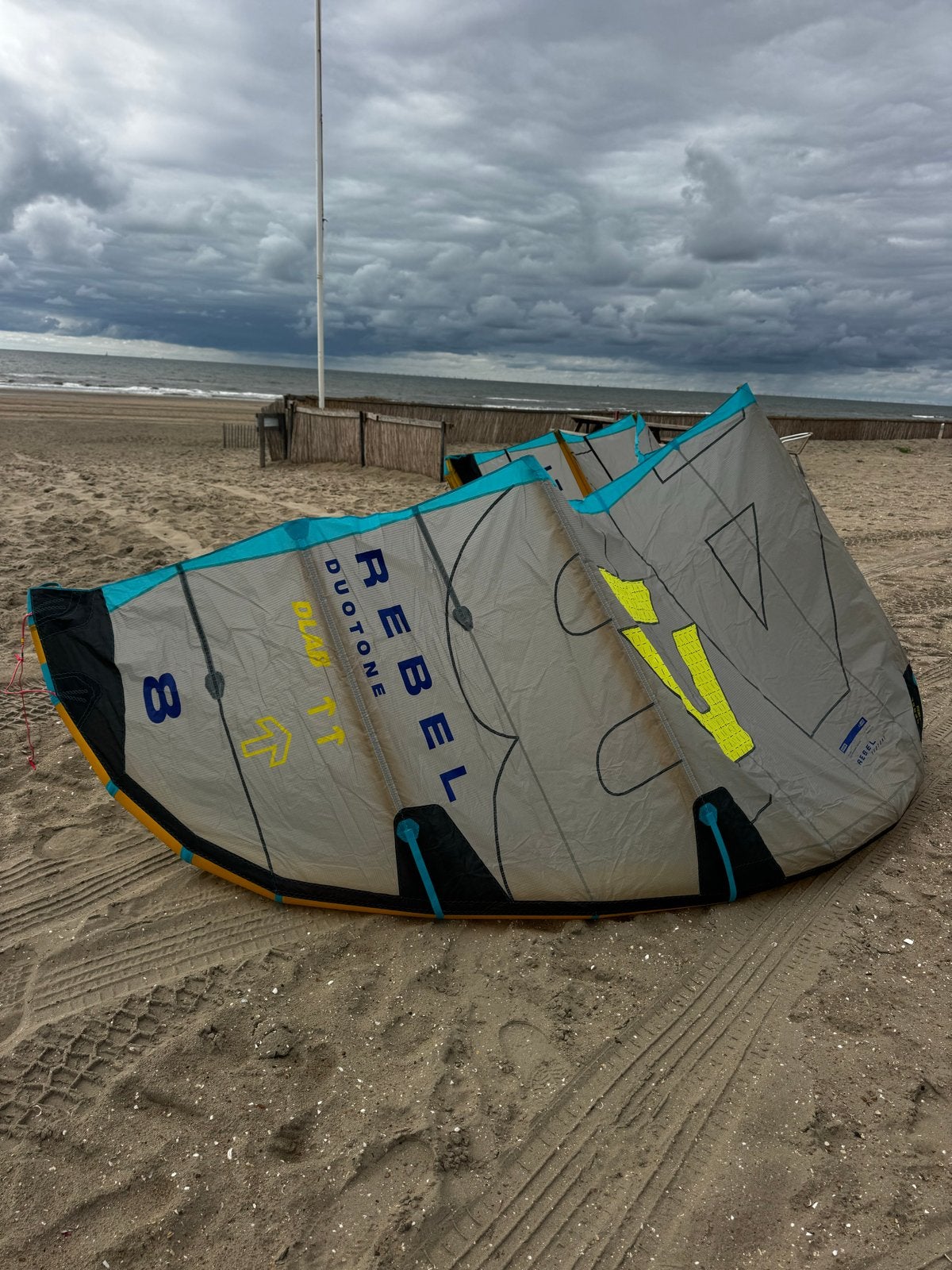 Duotone Rebel D/LAB 8m kite, Ophalen of Verzenden, Zo goed als nieuw, 8 m², Kite