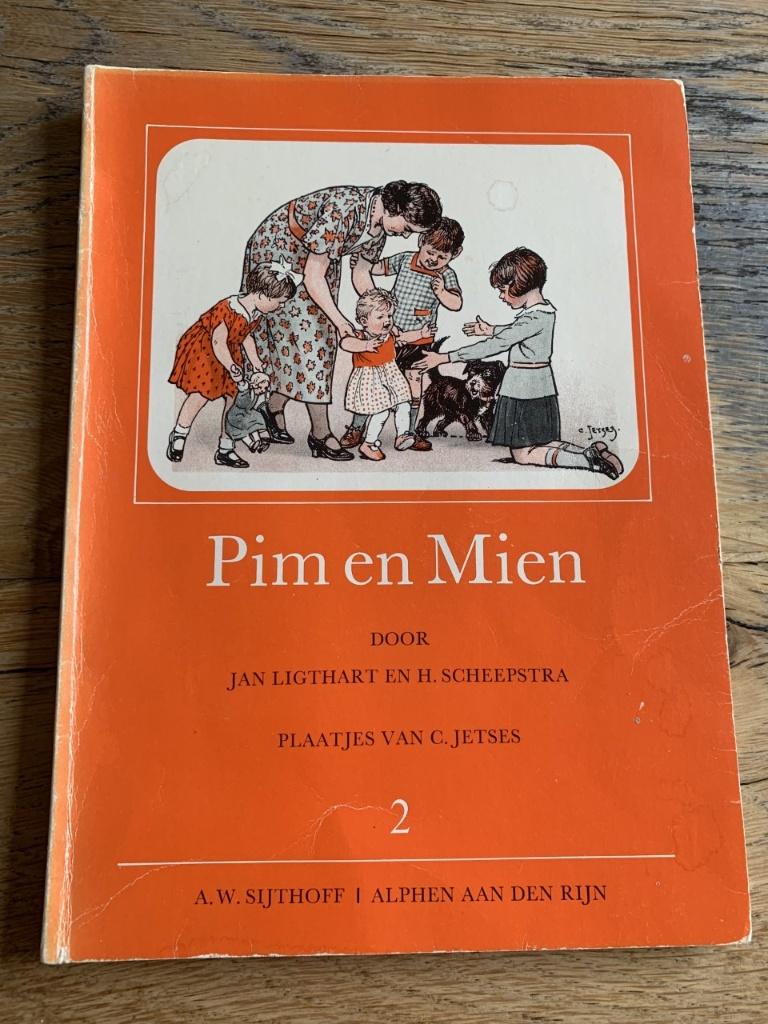 Boekje Pim en Mien, Ophalen of Verzenden, Zo goed als nieuw, Jan Ligthart en H. Scheepstra